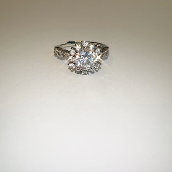 Adjustable Silver Ring 2.0 Ct Diamond Simulate Moissanite - Picture 10 of 17